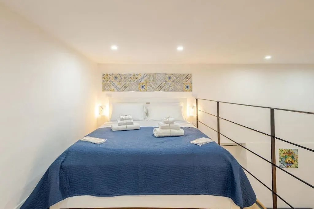 Palermo Home Cathedral Apartment 0*,  إيطاليا